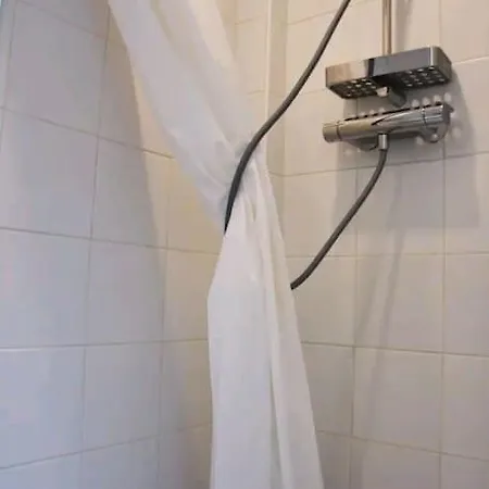 Apartment Nid Propre Calme Clair Type Cabine Pied De Notre Dame Paris